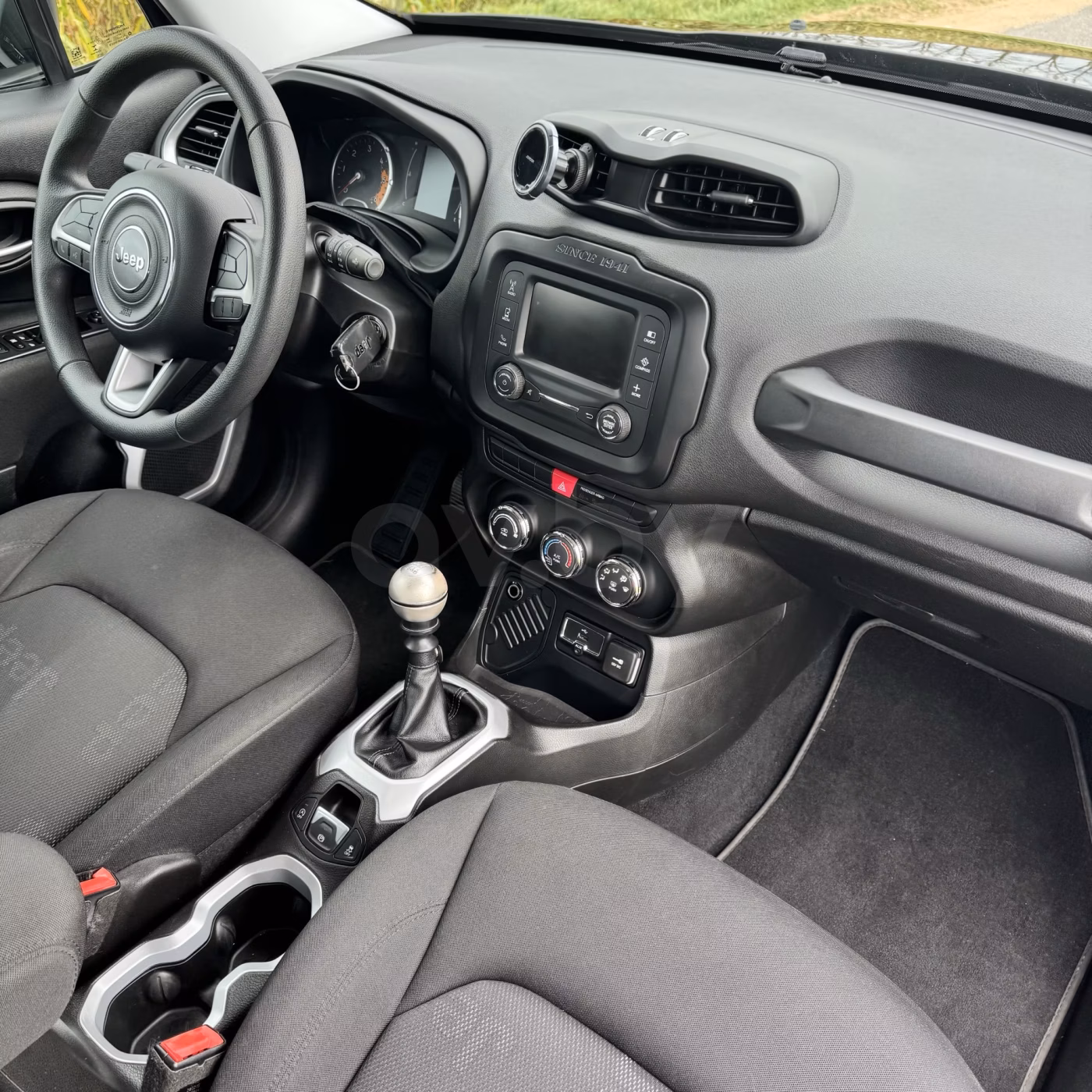 Jeep Renegade фото 18