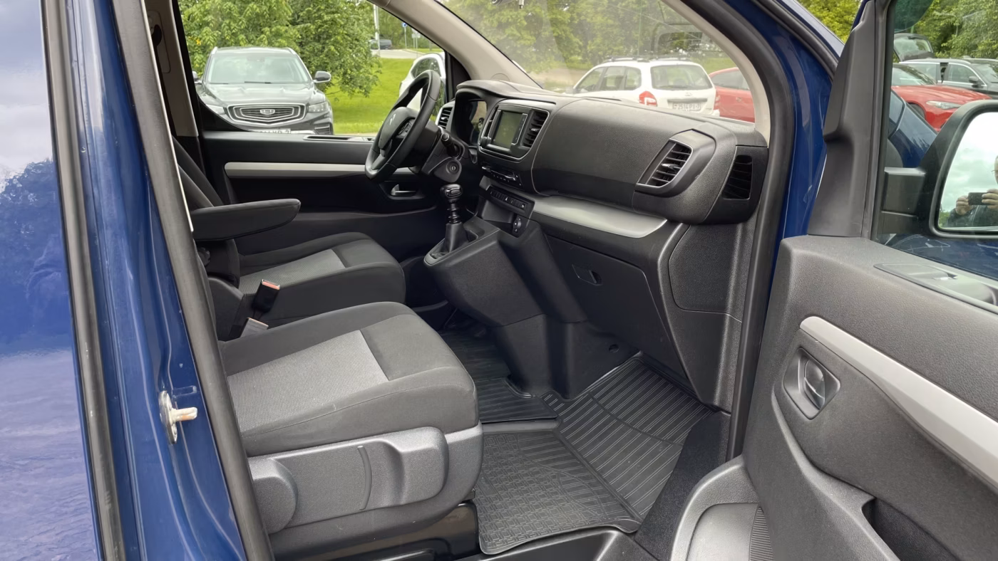 Citroen SpaceTourer фото 16