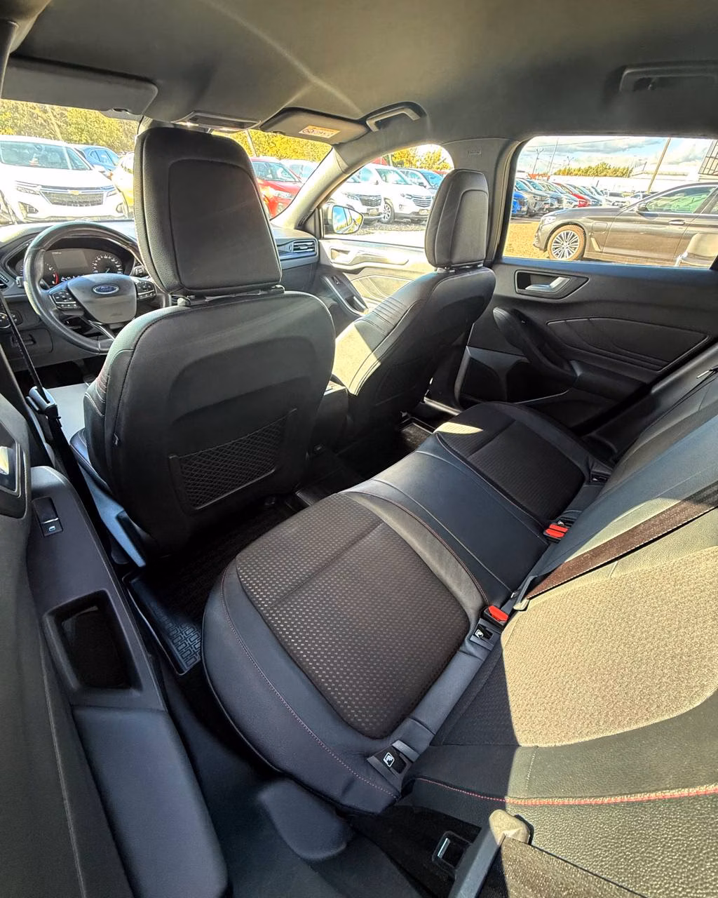 Ford Focus фото 10