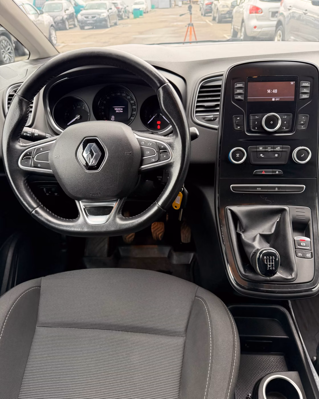 Renault Scenic фото 10