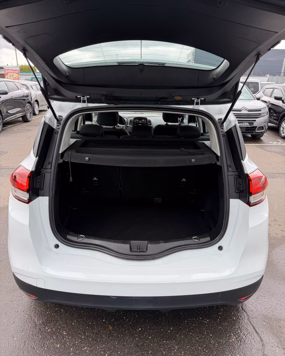 Renault Scenic фото 13