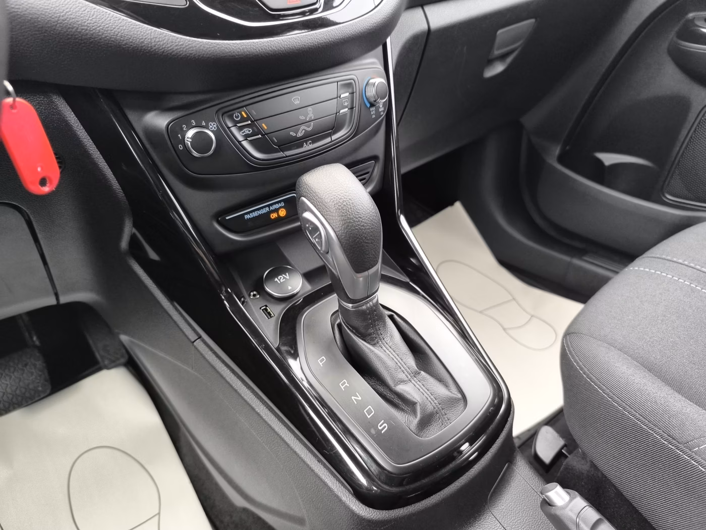 Ford B-MAX фото 15
