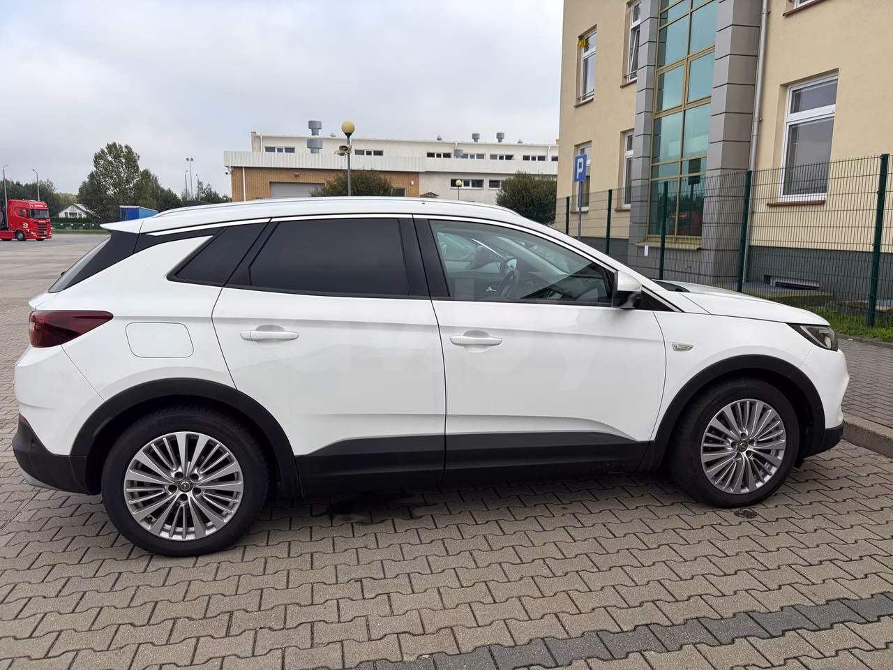 Opel Grandland X фото 2