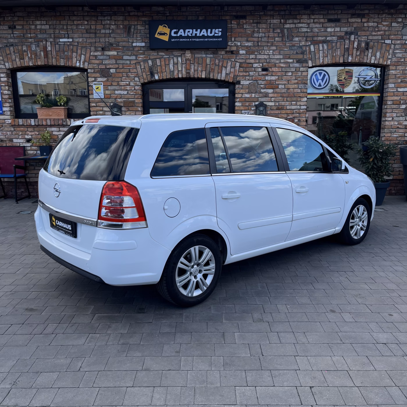 Opel Zafira фото 6