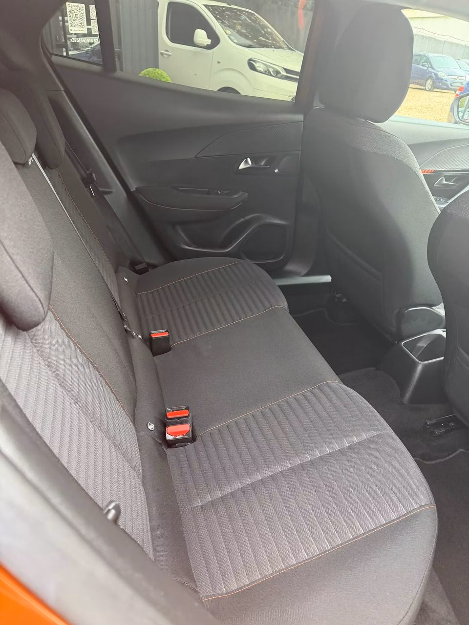 Peugeot 2008 фото 12