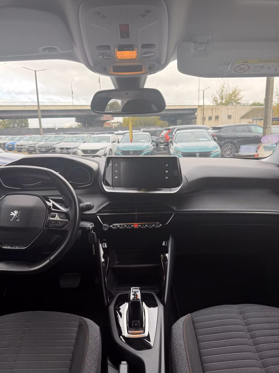 Peugeot 2008 фото 13