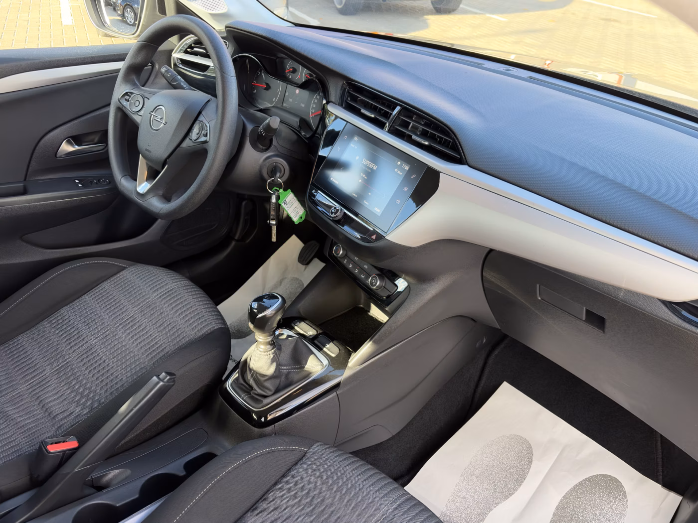 Opel Corsa фото 8