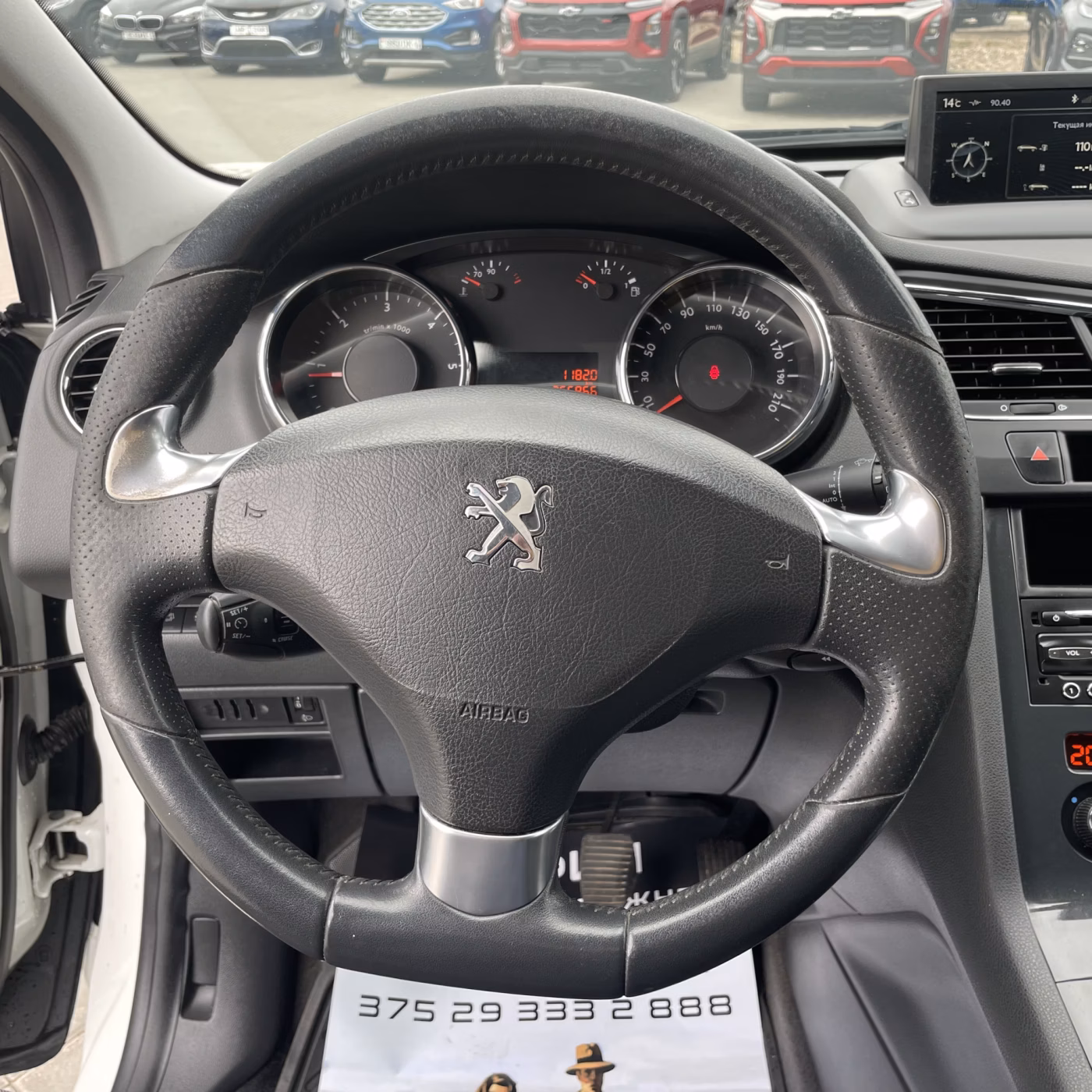 Peugeot 5008 фото 13