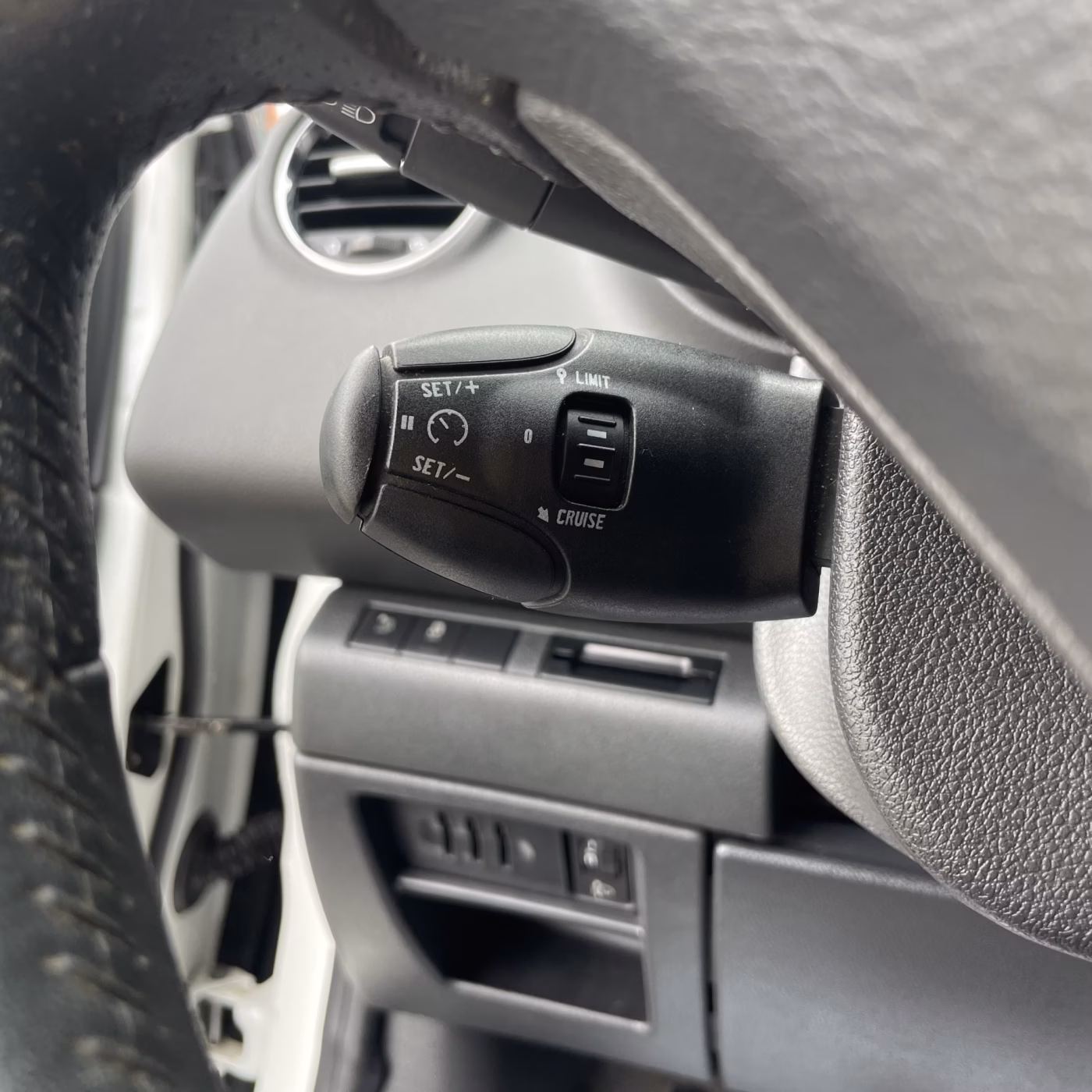 Peugeot 5008 фото 14