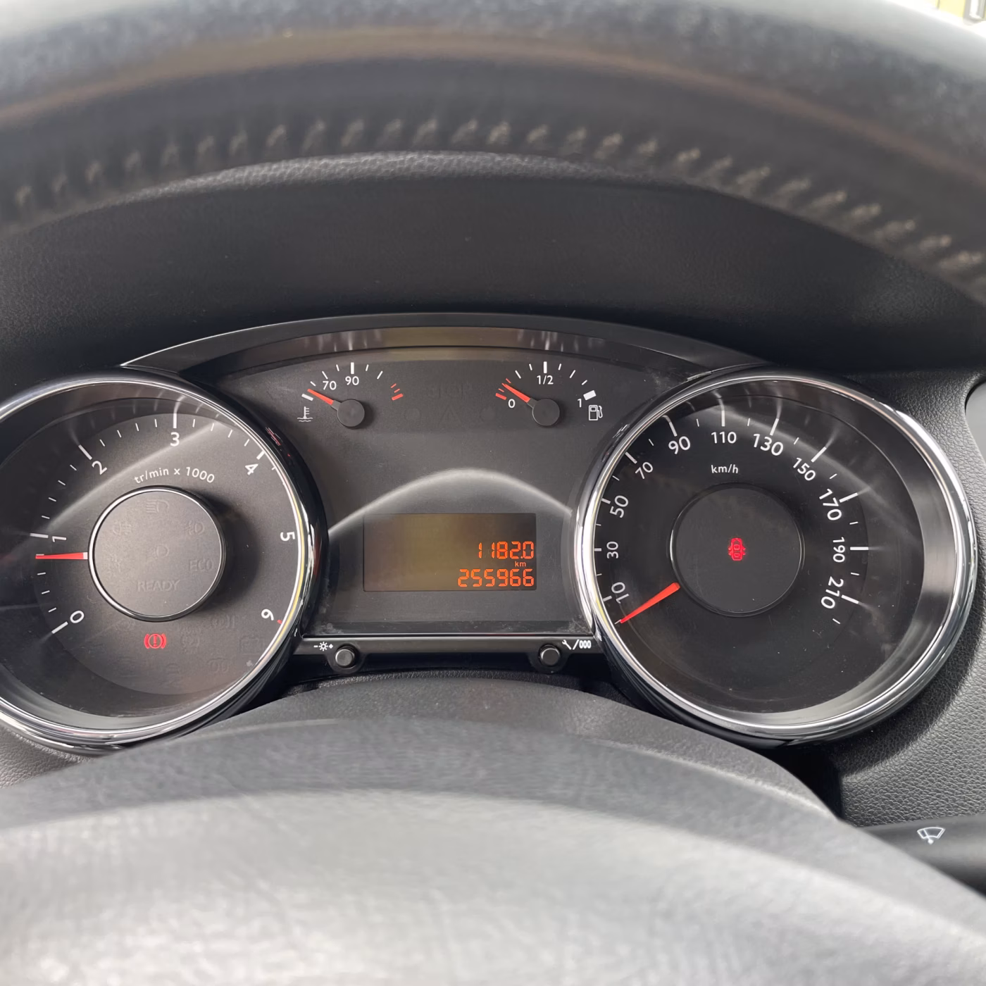 Peugeot 5008 фото 17