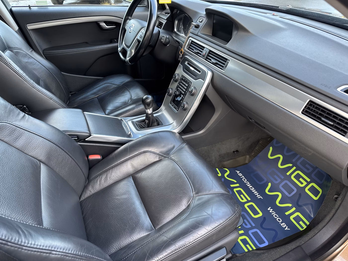 Volvo V70 фото 14