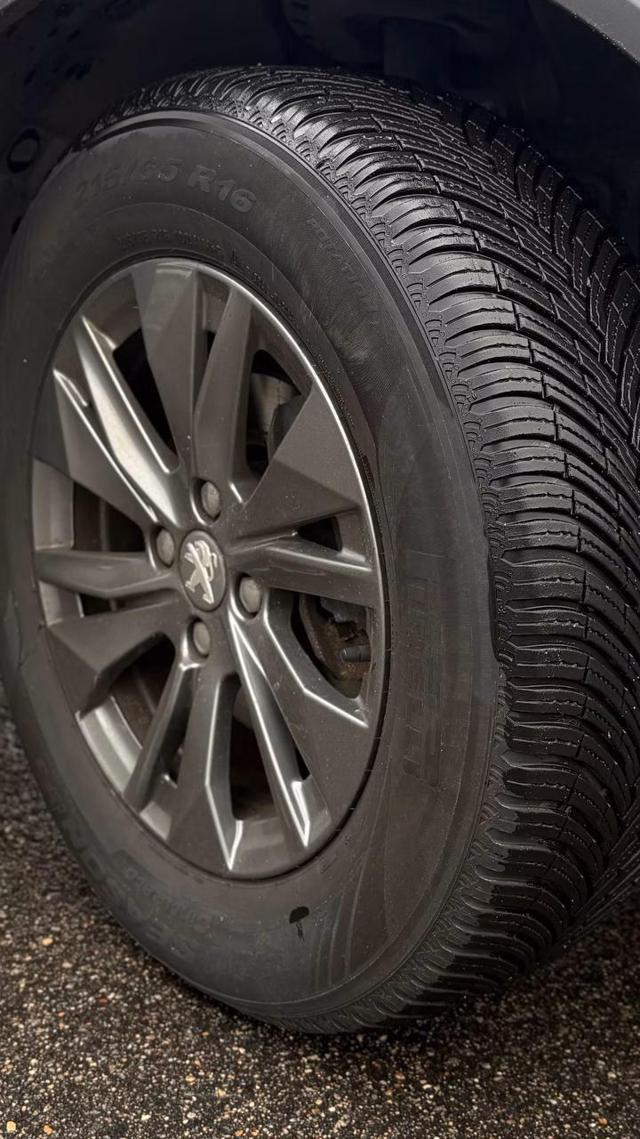 Peugeot 2008 фото 10