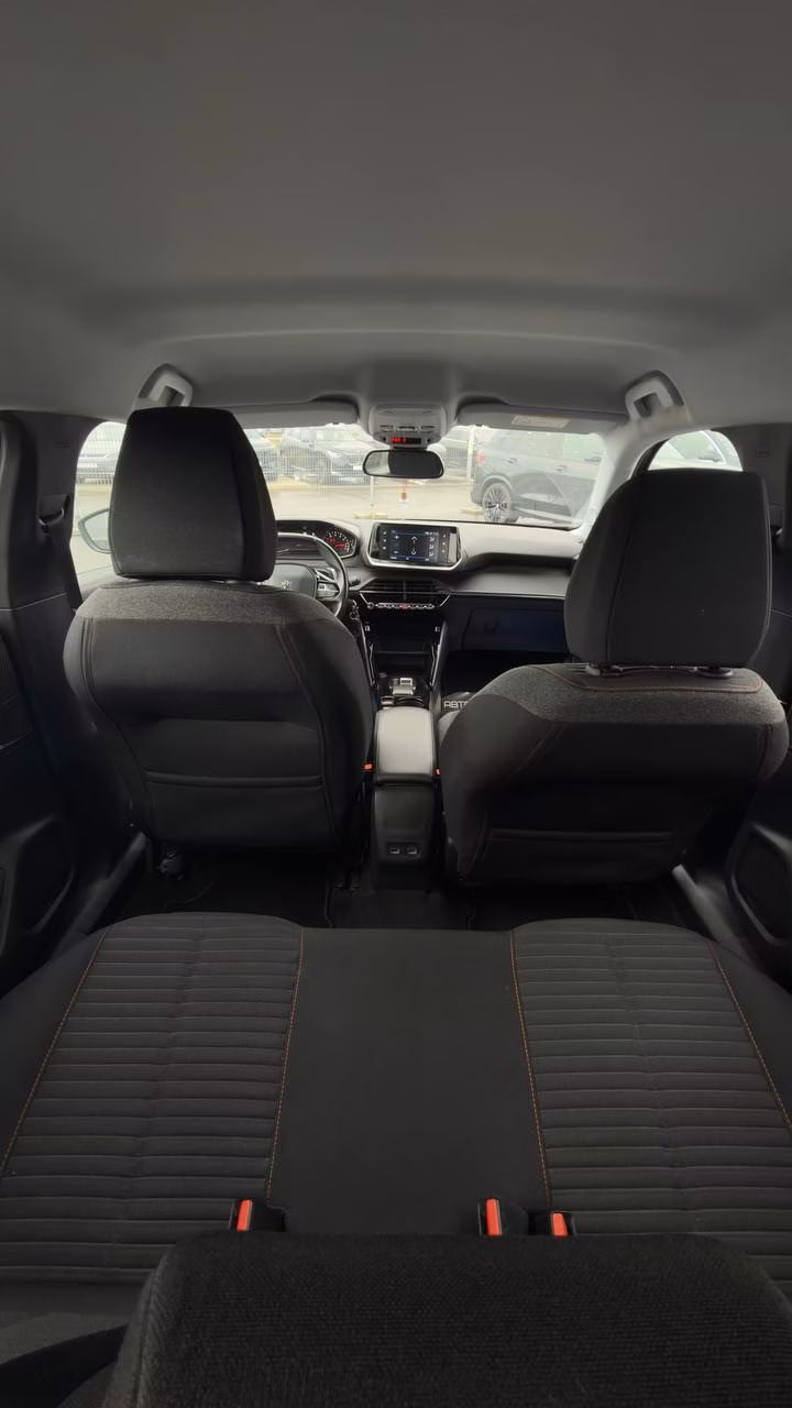 Peugeot 2008 фото 15