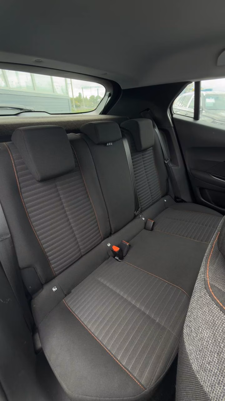 Peugeot 2008 фото 17