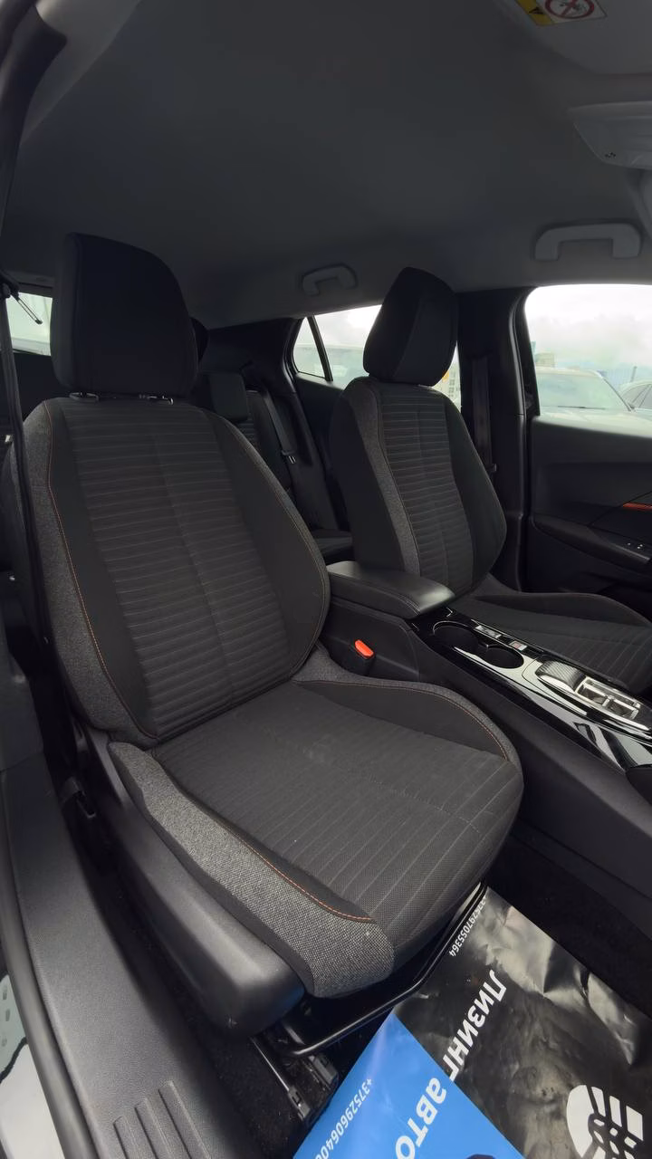 Peugeot 2008 фото 18