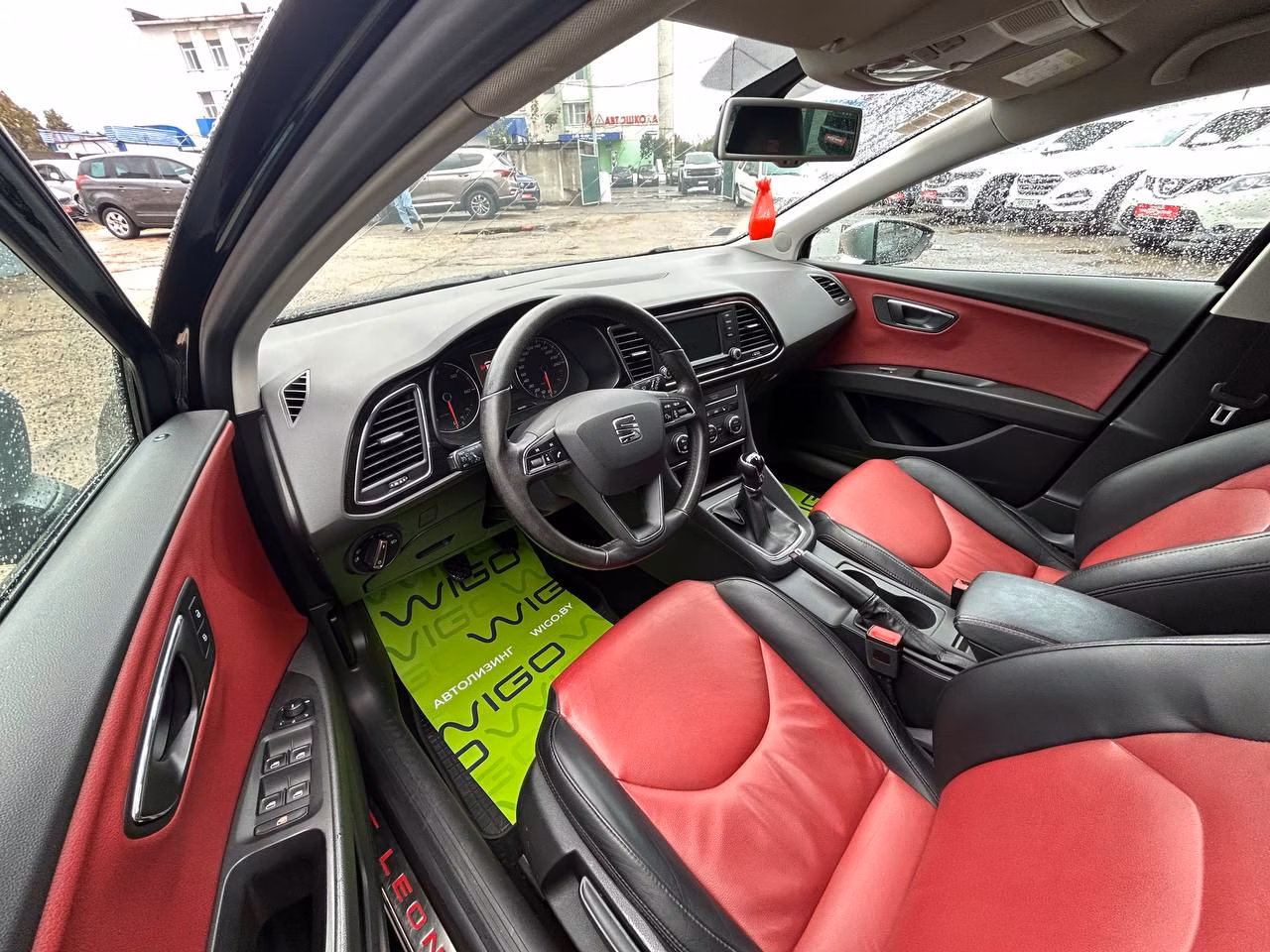 SEAT Leon фото 9