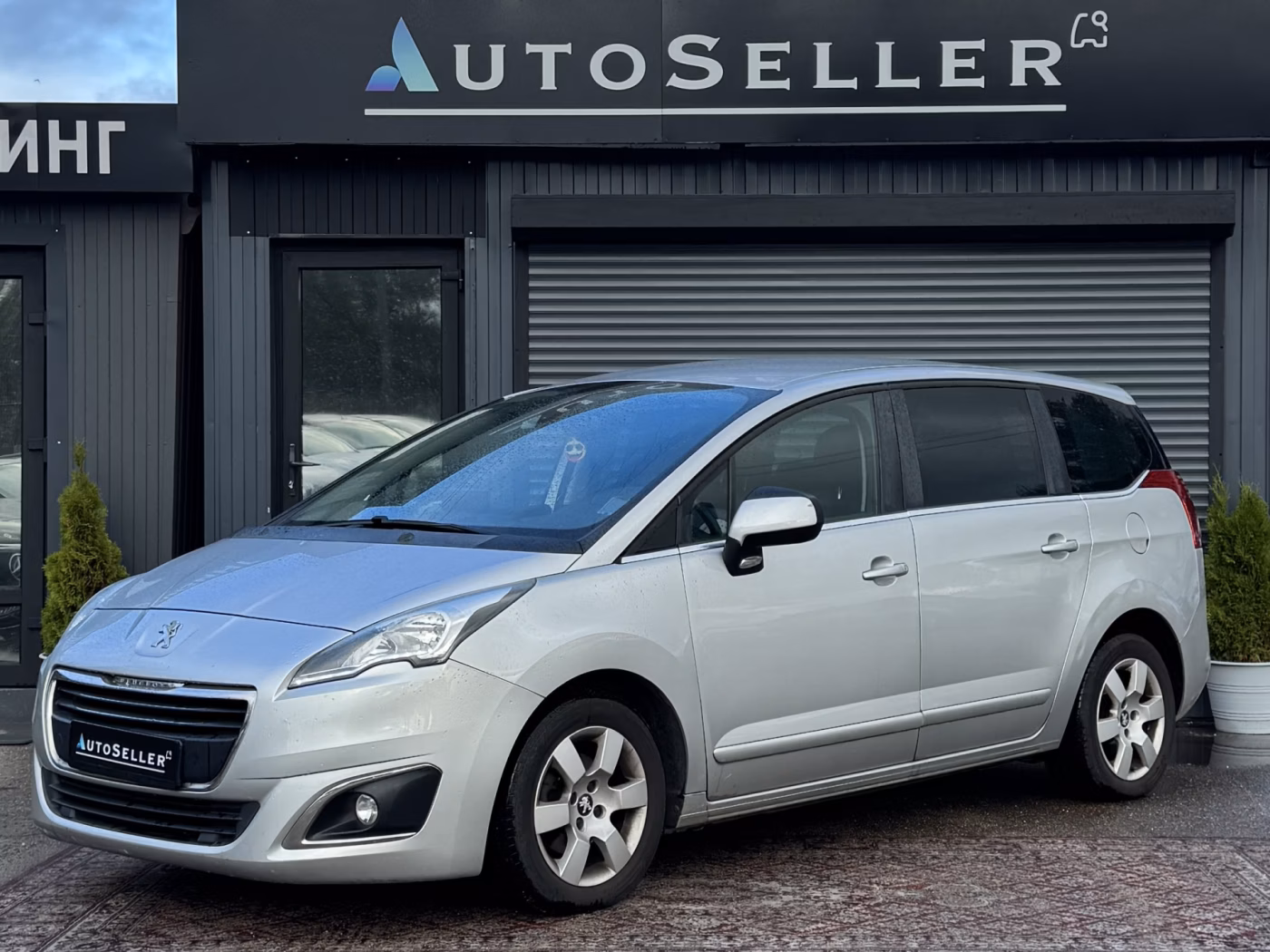 Peugeot 5008 фото 3