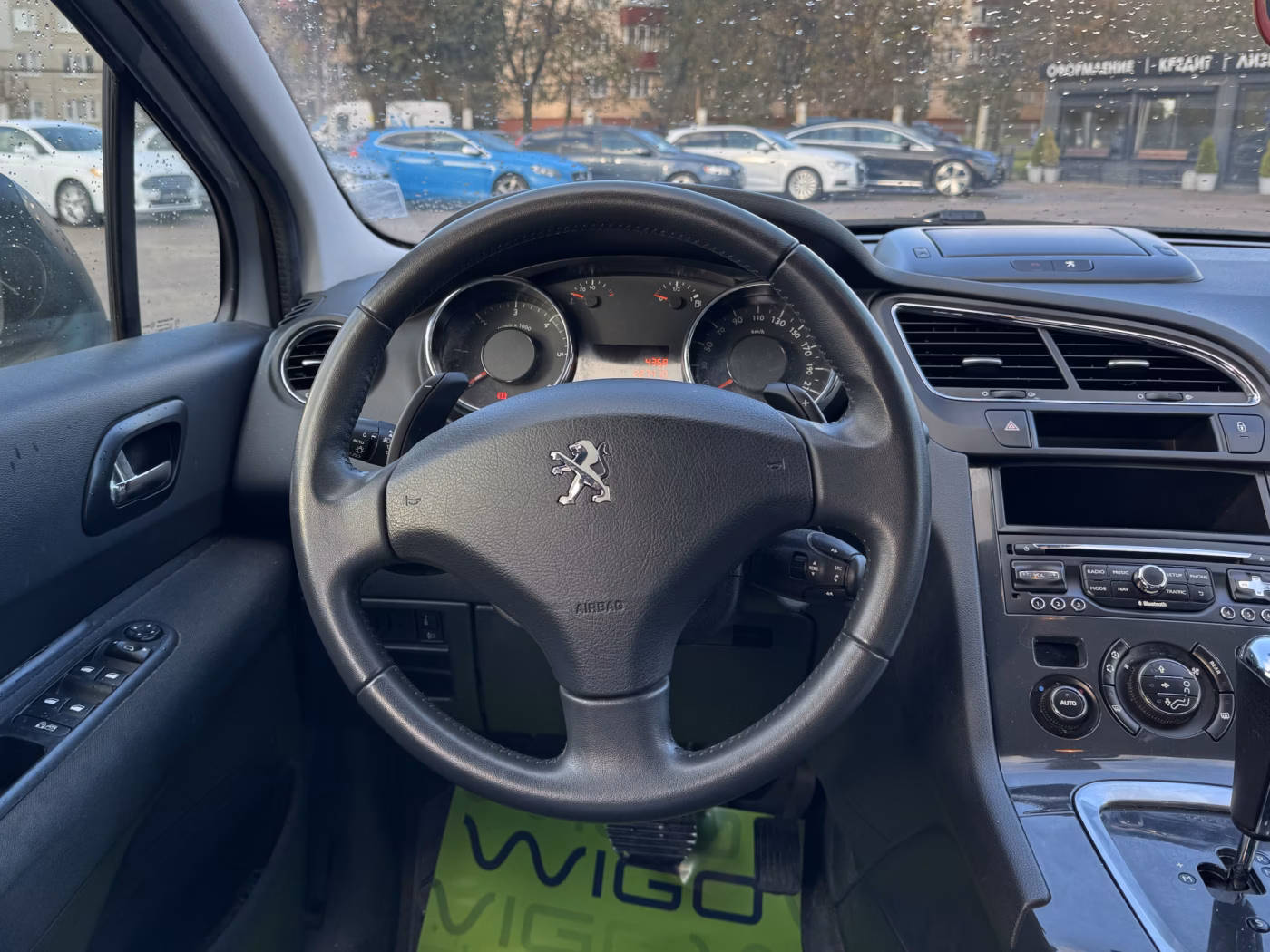 Peugeot 5008 фото 16