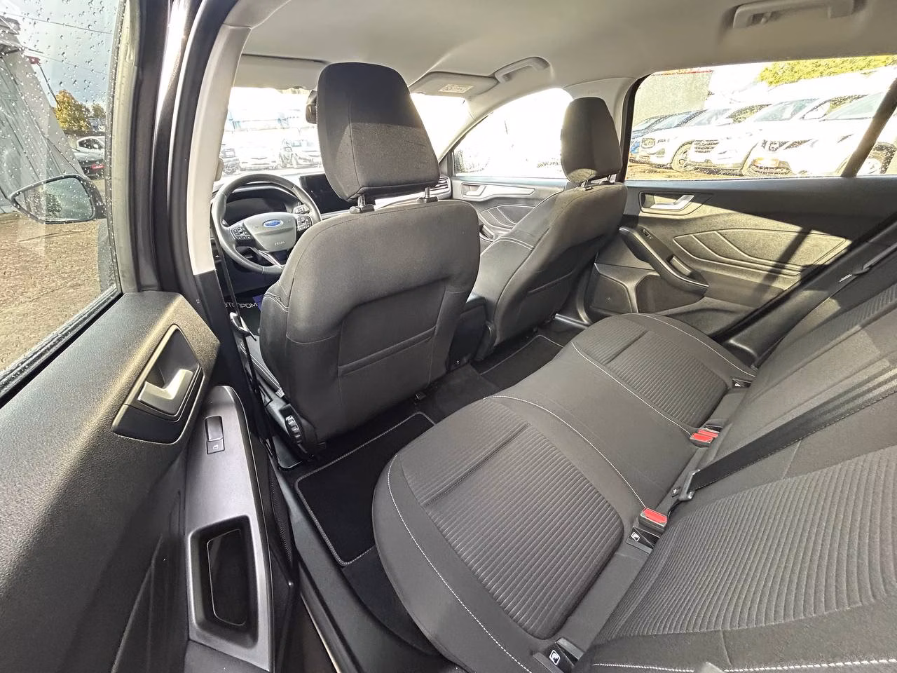 Ford Focus фото 11