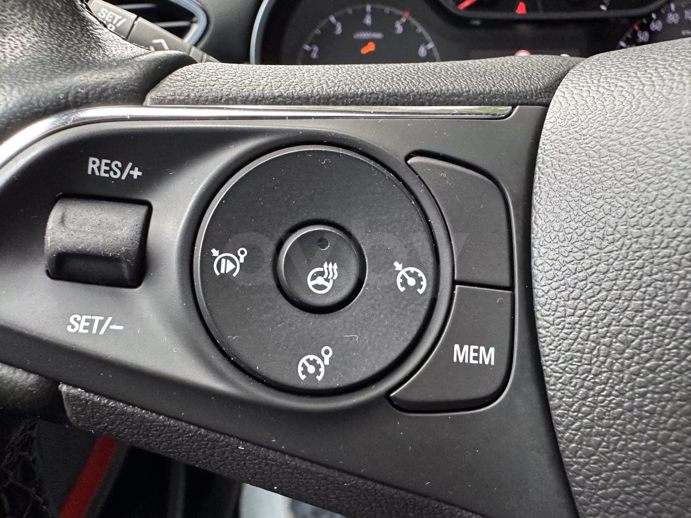 Opel Crossland X фото 15