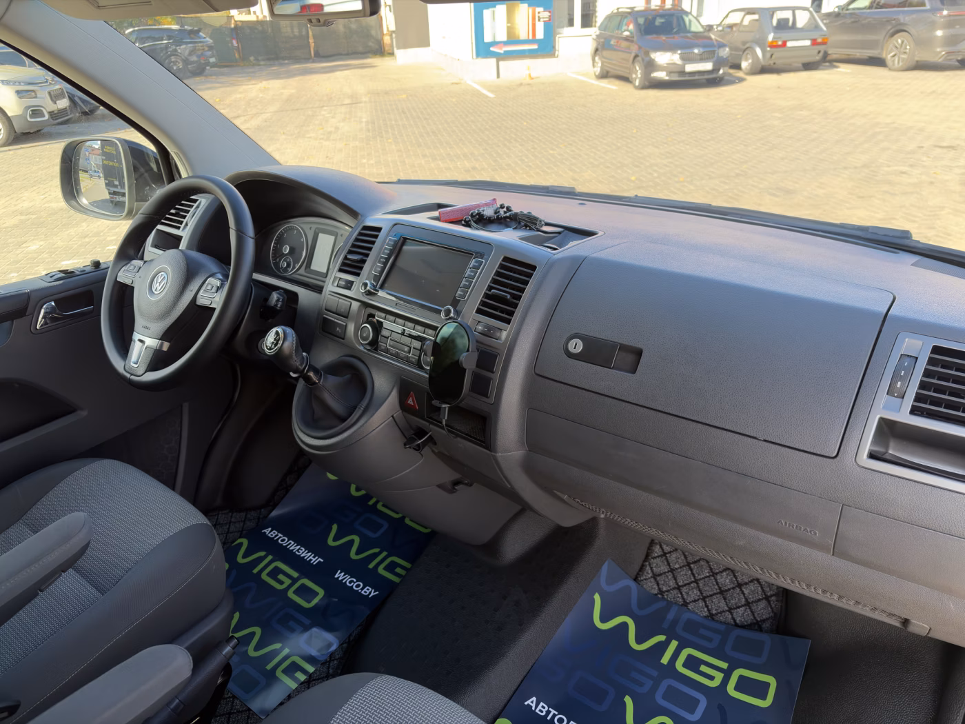 Volkswagen Caravelle фото 15
