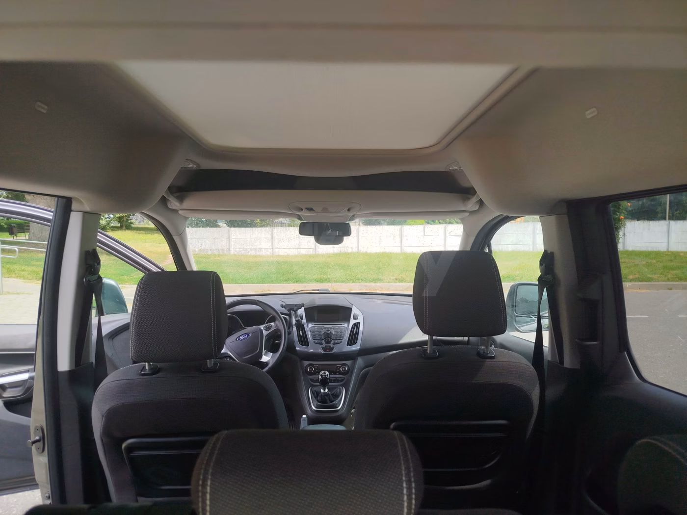 Ford Tourneo Connect фото 8
