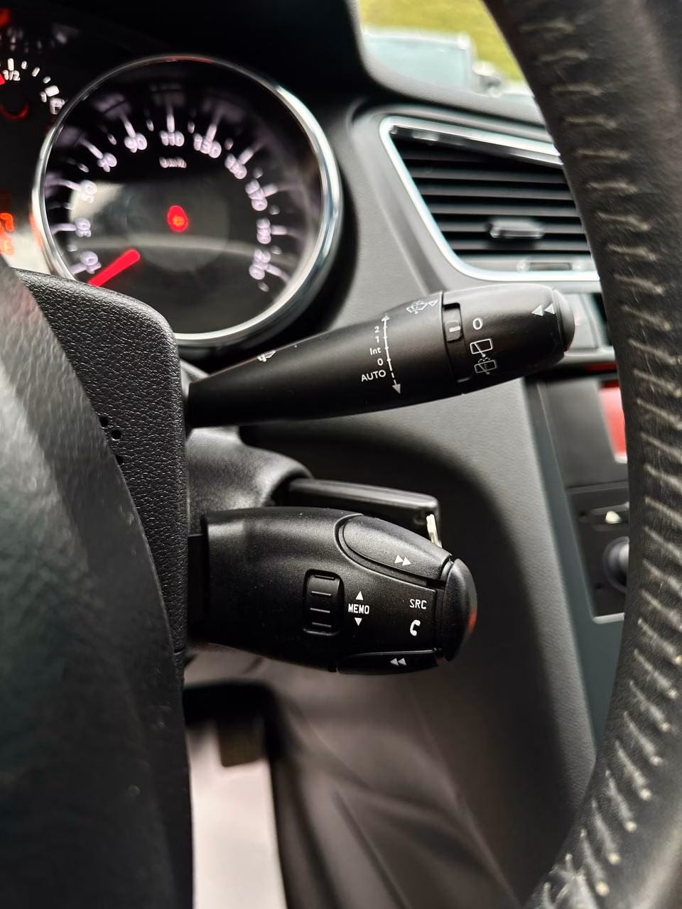 Peugeot 5008 фото 18