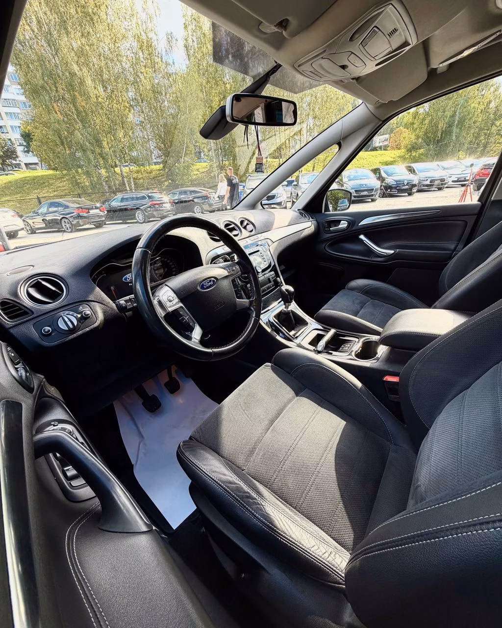 Ford S-MAX фото 10