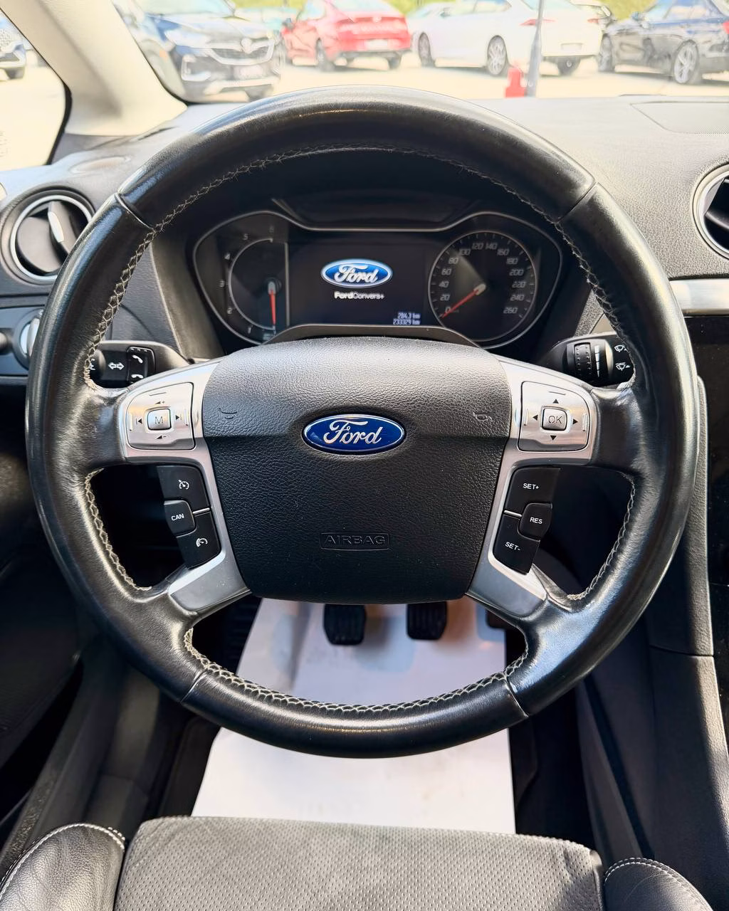 Ford S-MAX фото 14