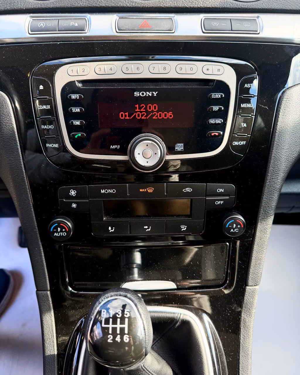 Ford S-MAX фото 16