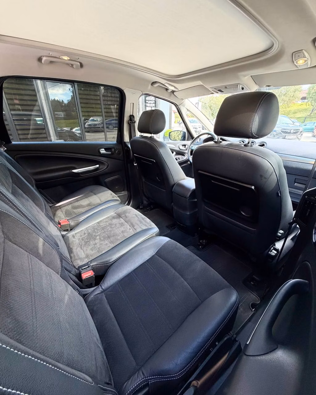 Ford S-MAX фото 19