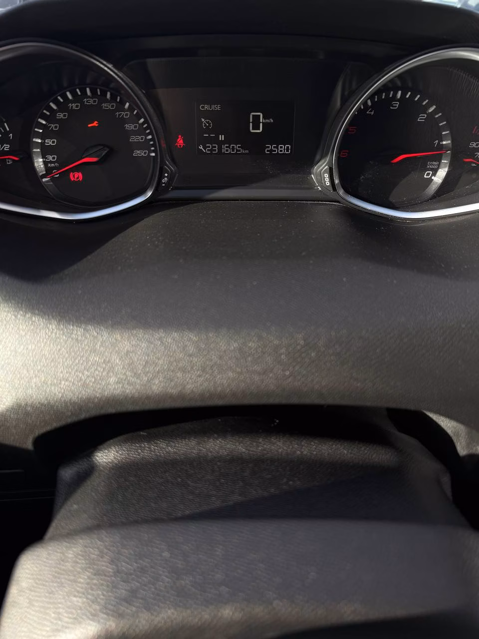Peugeot 308 фото 17
