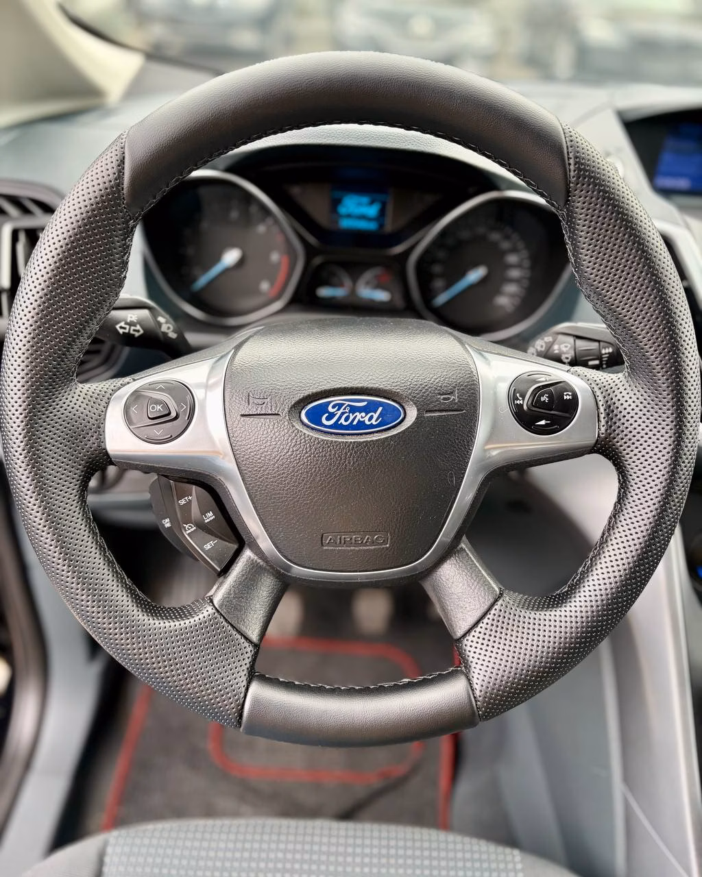 Ford Grand C-Max фото 15