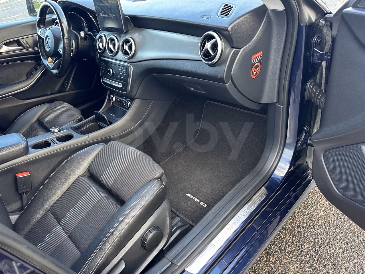 Mercedes-Benz CLA фото 9