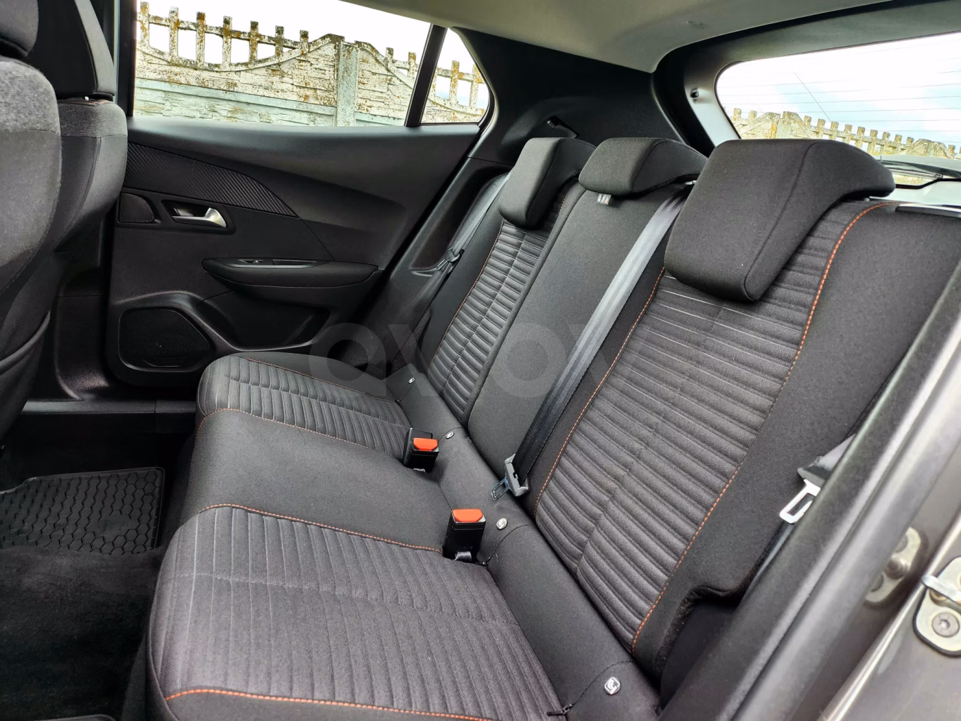 Peugeot 2008 фото 17