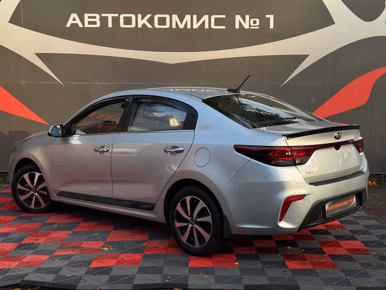 Kia Rio фото 3