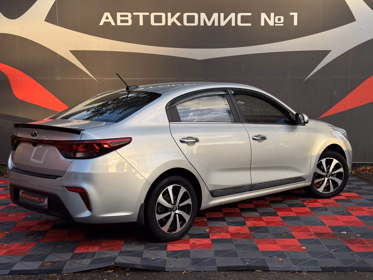 Kia Rio фото 4