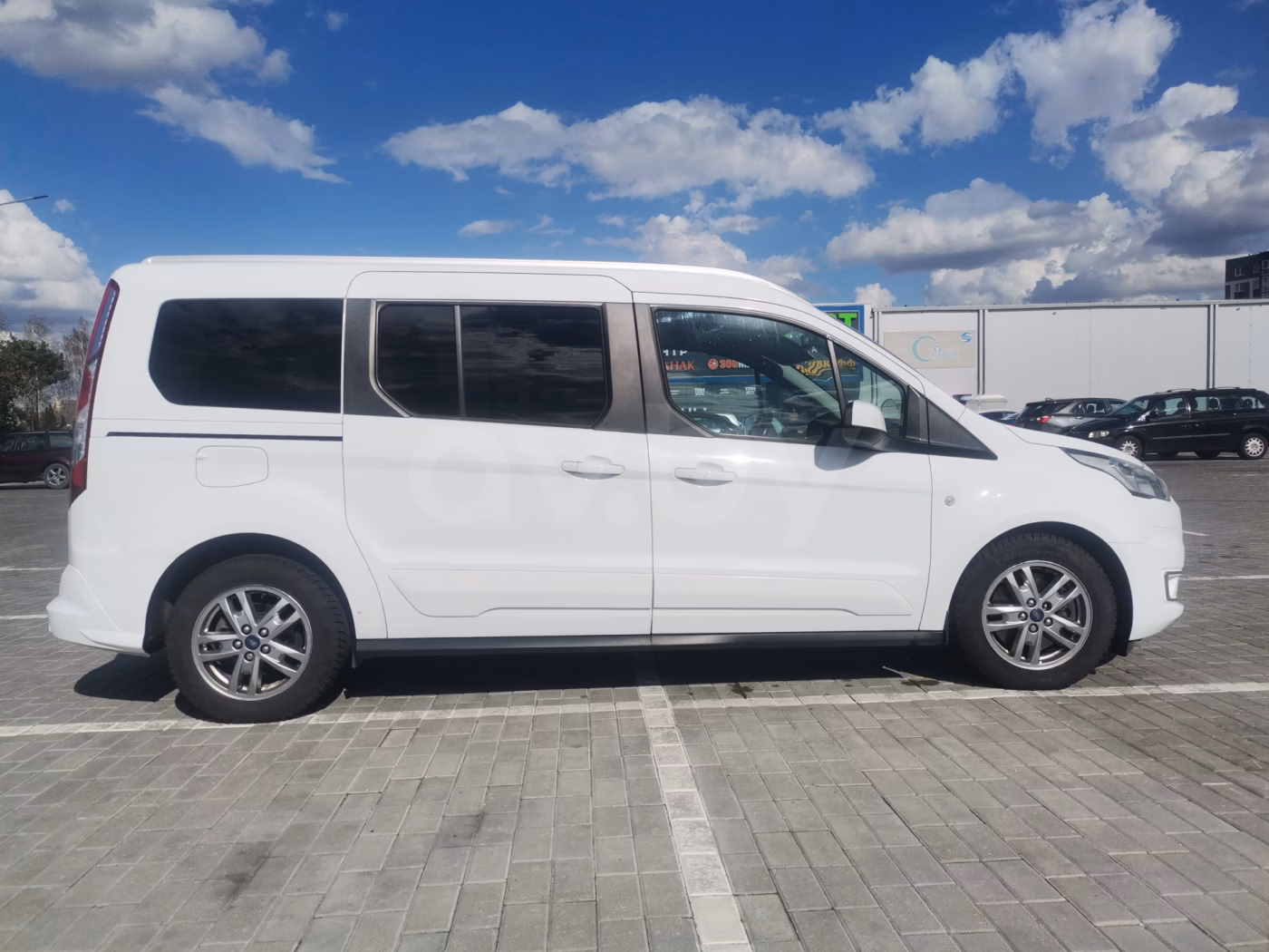 Ford Tourneo Connect фото 2