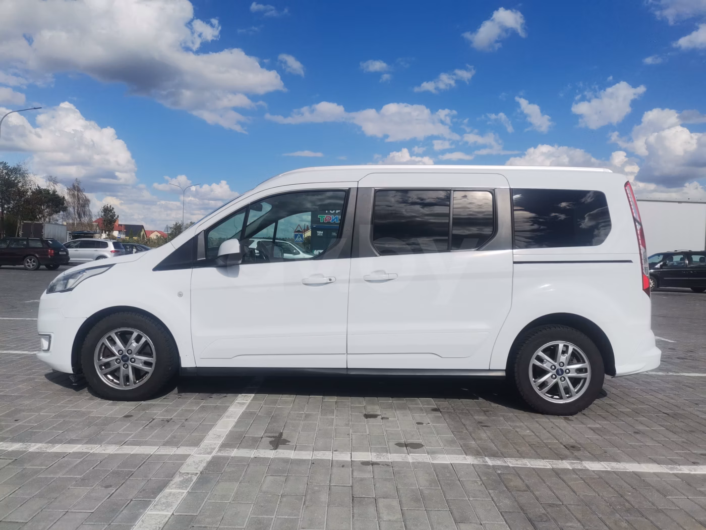 Ford Tourneo Connect фото 6
