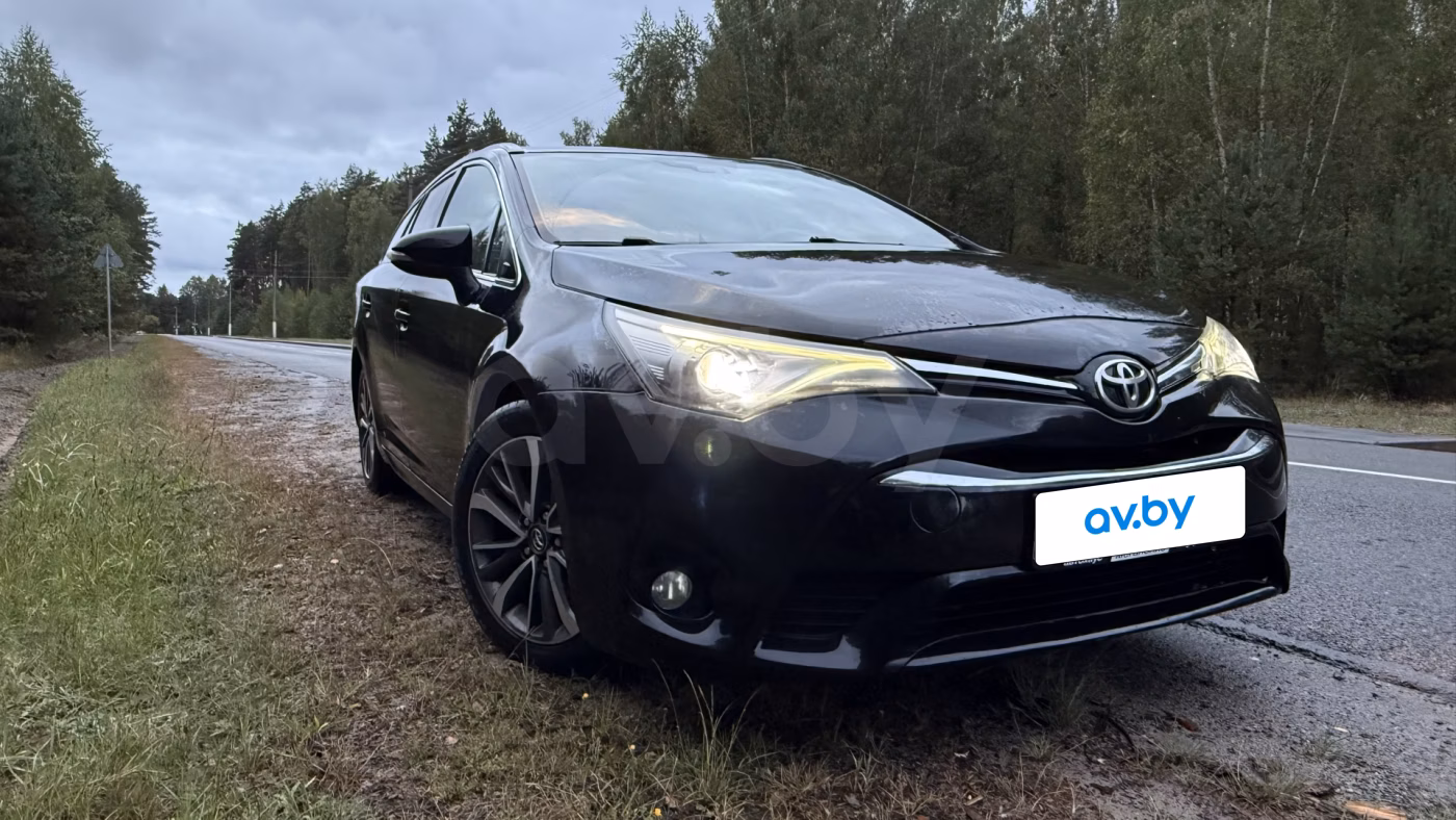 Toyota Avensis фото 7