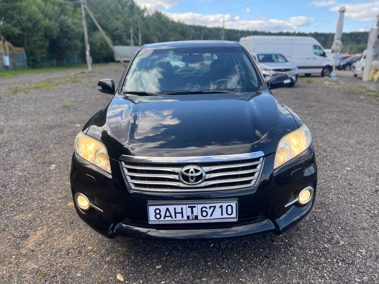 Toyota RAV4 фото 2