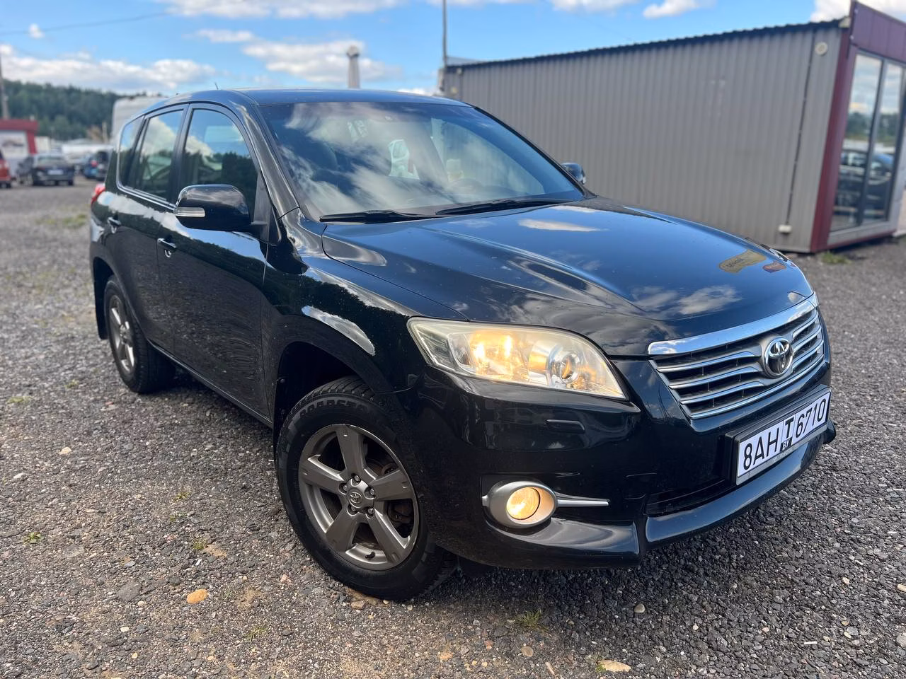 Toyota RAV4 фото 3