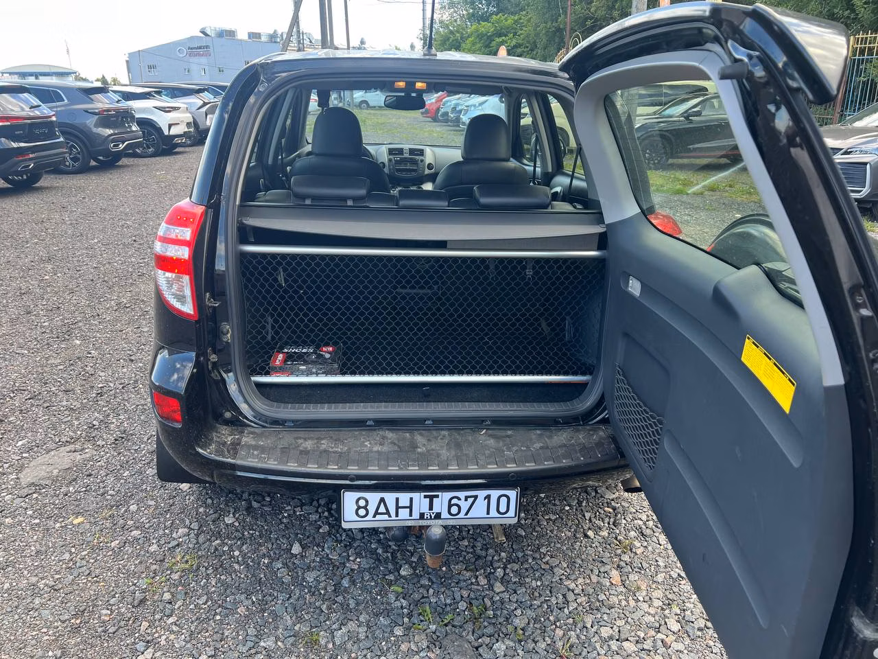Toyota RAV4 фото 10