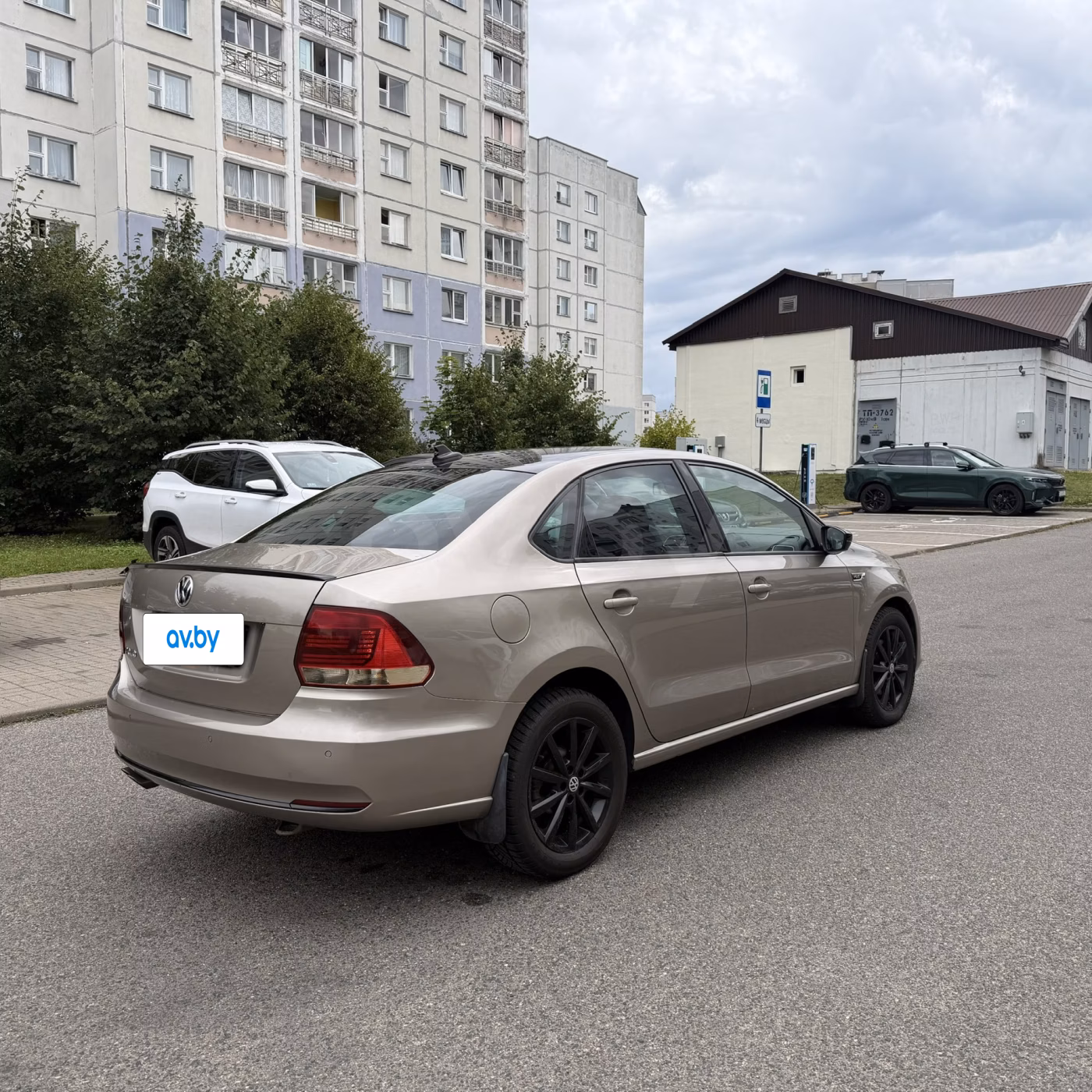 Volkswagen Polo Sedan фото 6