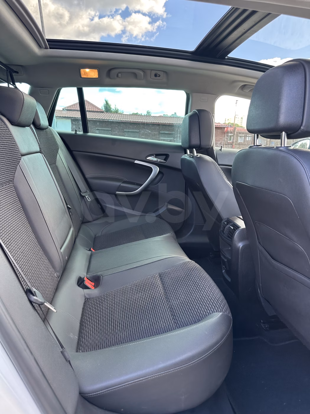 Opel Insignia фото 11