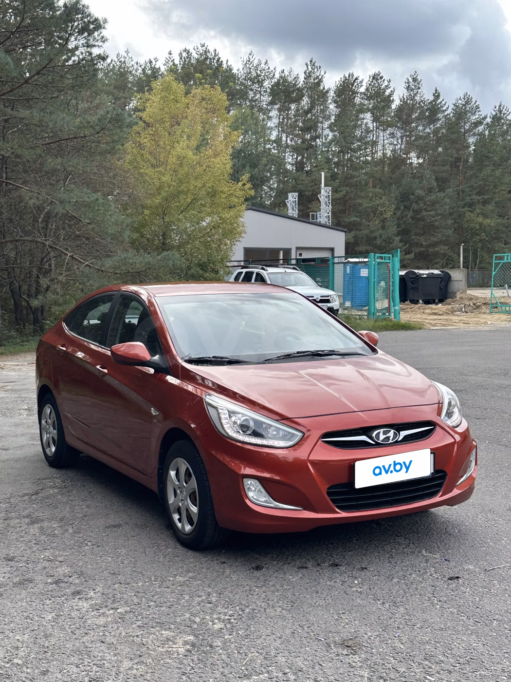 Hyundai Accent фото 5