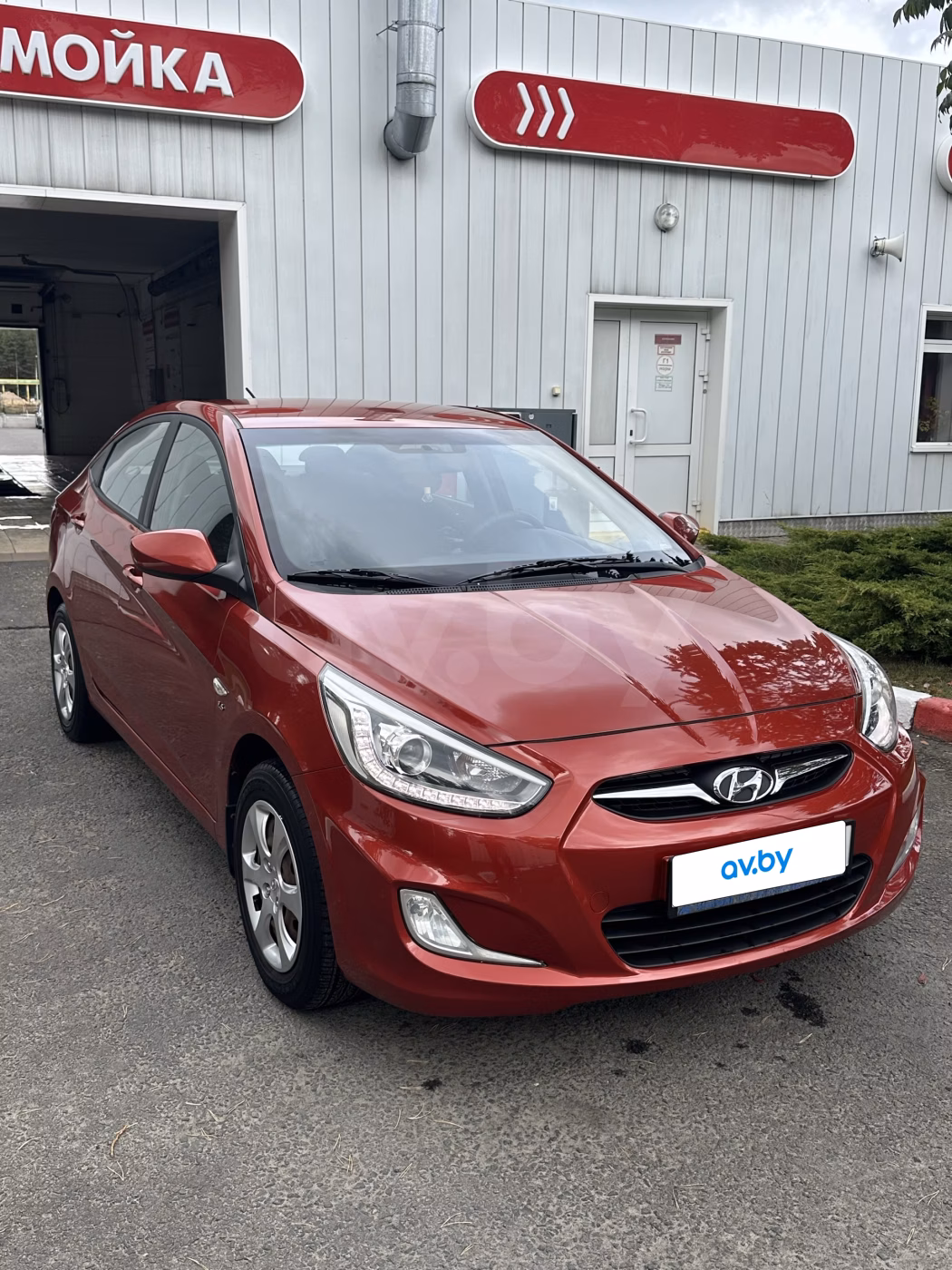 Hyundai Accent фото 6