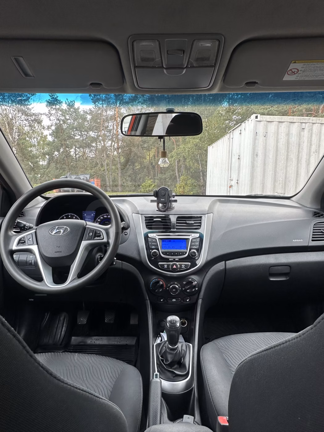 Hyundai Accent фото 12