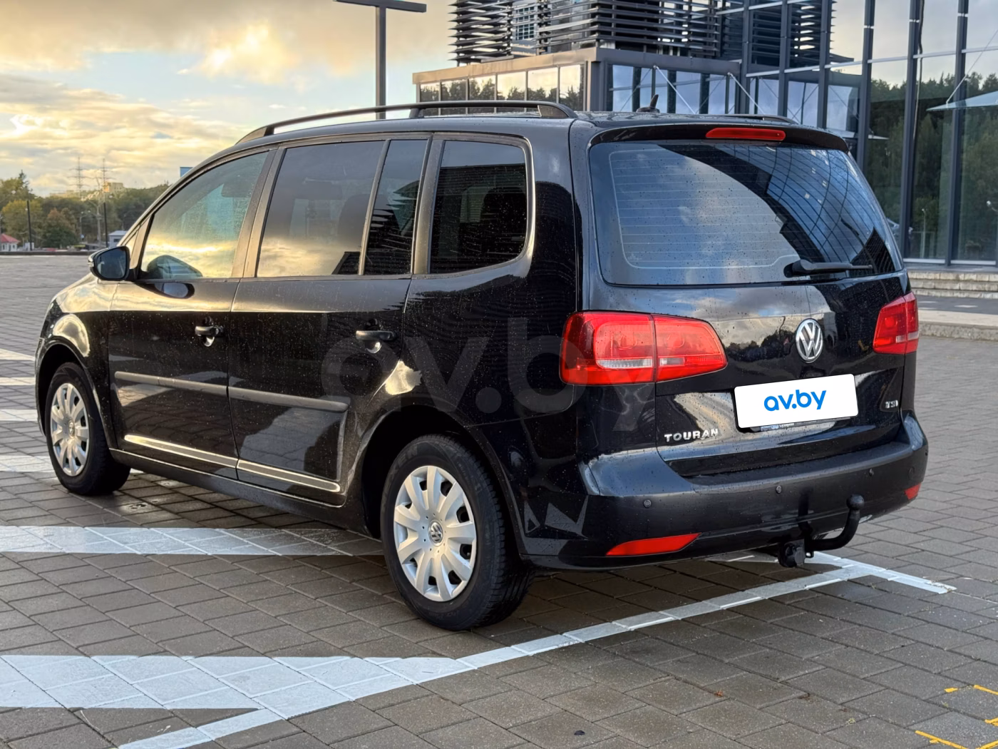 Volkswagen Touran фото 2
