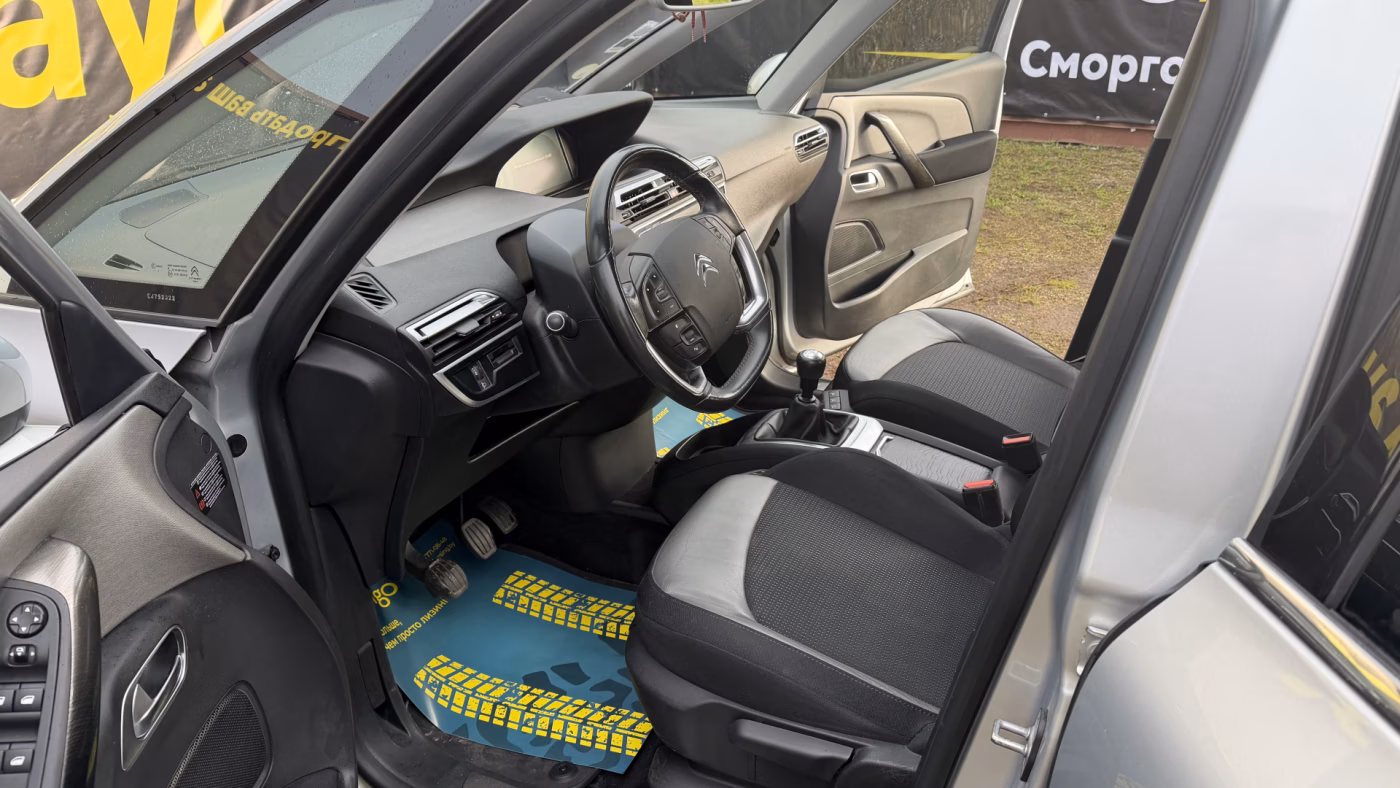 Citroen C4 Picasso фото 8